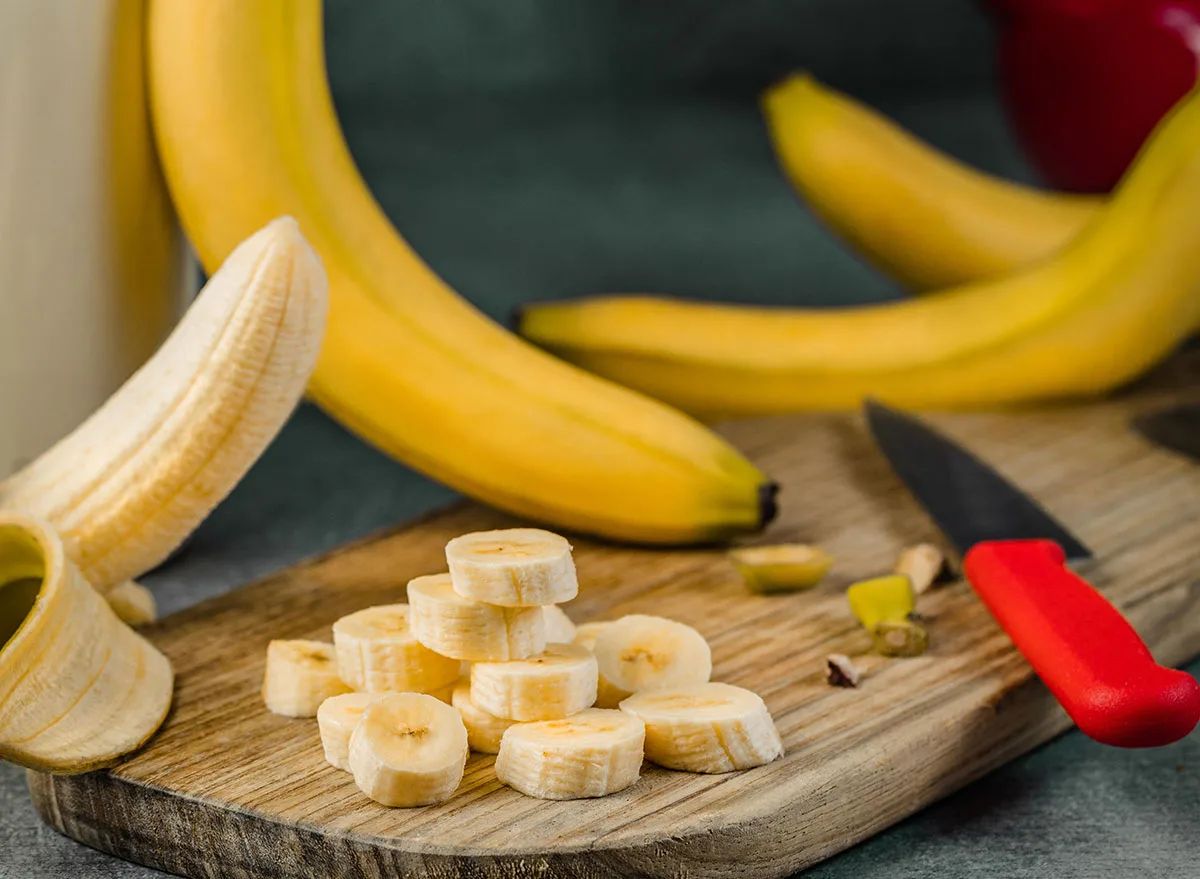 Here Are The Top 7 Benefits Of Eating Bananas